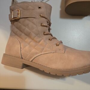 Girls size 5 boots Children's Place NWT